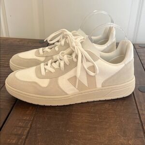 VEJA V-10 Mesh Low Top Sneaker Men's Size 9 Beige White Women's 10